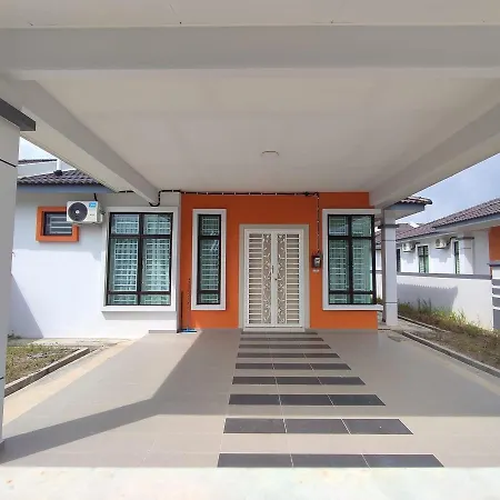 Lompoi Homestay Islam Guest Merlimau Exterior photo