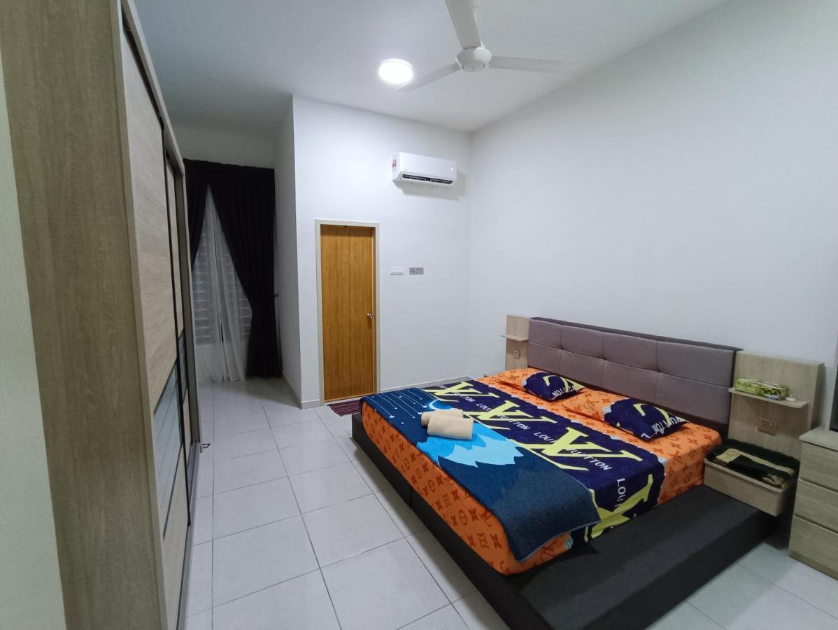 Lompoi Islam Guest Holiday home *